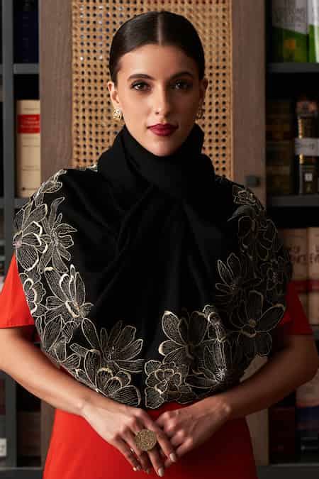 Buy Black Embroidered Magnolia Bloom Pattern Stole by MAULI CASHMERE ...
