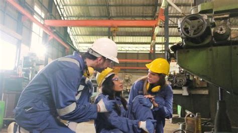 Overworked Engineer 的图像结果