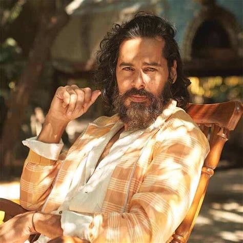 Dino Morea evades cameras amidst EOW questioning in Mithi river scam