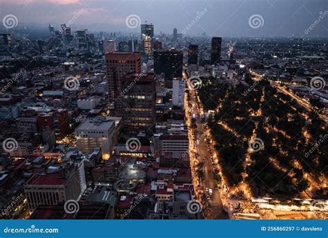 View of Mexico City at Night Stock Image - Image of horizon ...
