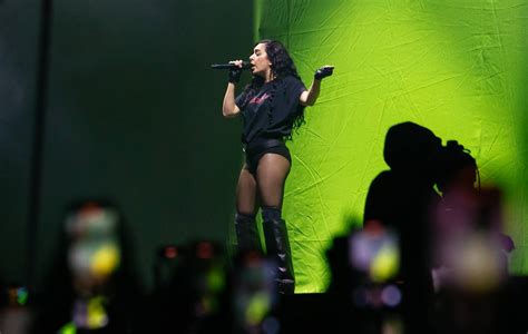 Watch Charli XCX bring Addison Rae out for 'Von Dutch' remix and ...