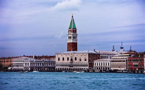 Download wallpaper 2560x1600 tower, buildings, water, city, venice ...