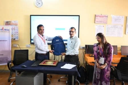 Dr Moonje Institute Of Management & Computer Studies