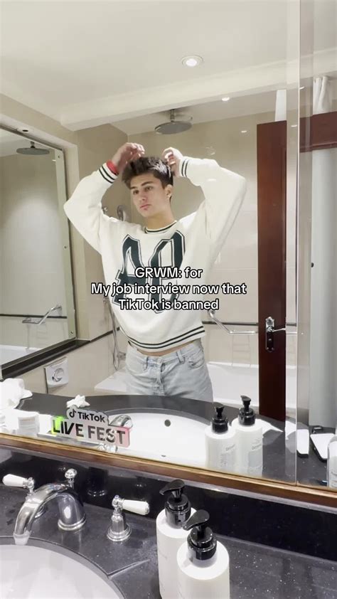 Micah Diaz | Which one was better? Im so excited for ski season #winter #winterfashion | Instagram