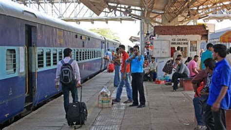 Meal on trains on demand: IRCTC partners with pvt food delivery services