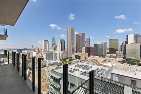 Downtown Dallas High Rise Apartments | East Quarter Residences