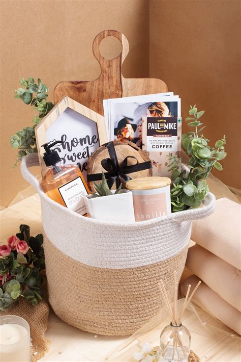 How To Dress A Hamper Basket at William Emery blog