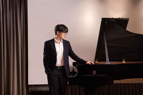 奏响拉威尔名篇，黄梓轩钢琴巡回音乐会广州站星海上演_腾讯新闻