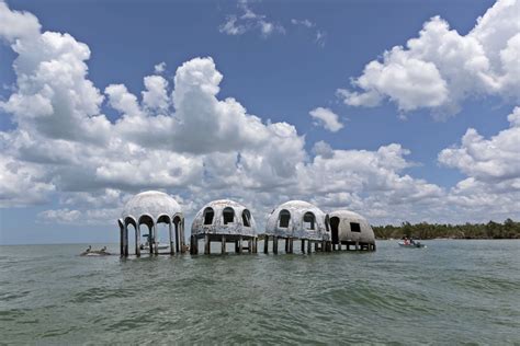6 unusual ghost towns, including a toxic lake and a deserted island ...
