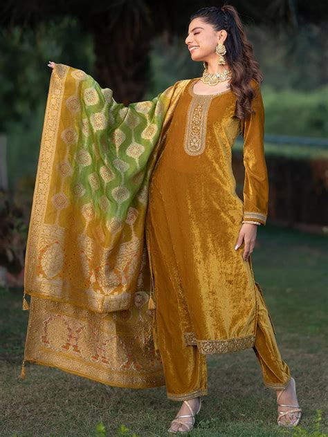 Velvet Suits - Buy Velvet Suits for Women Online | Libas