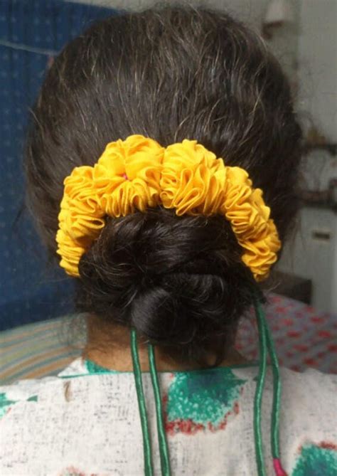 Magnolia Yellow Floral Gajra