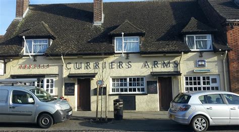 CURRIERS ARMS (Royal Wootton Bassett) - Guesthouse Reviews & Photos ...