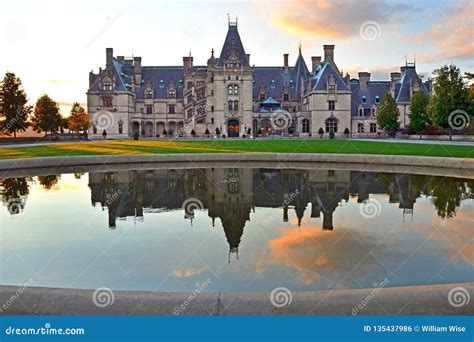 Sunset at Biltmore Estate Mansion and Reflecting Pool, Asheville NC ...