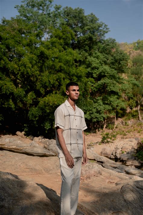 Suf Squares Hand-embroidered shirt – Handwoven kala cotton | Kissa-goi ...