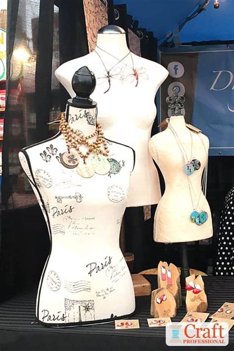 Necklace Display 的图像结果