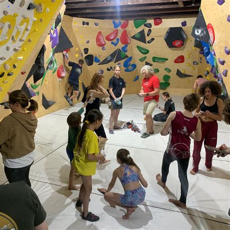 Climbing 的图像结果