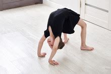 Meninas Backbend 的图像结果