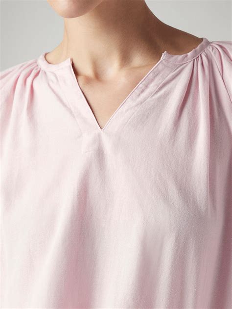 Women's Solid Regular Fit Linen Top – Levis India Store