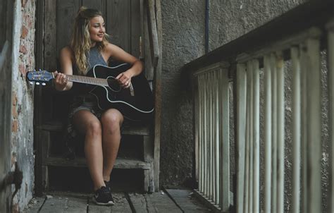 Image result for Layla Singer