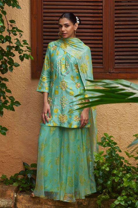 Shop Mehndi Outfits for Women | Archana Shah