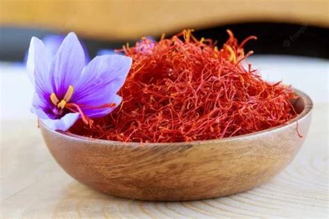 Lacha Kashmiri Saffron Exporters and Suppliers from Ahmedabad