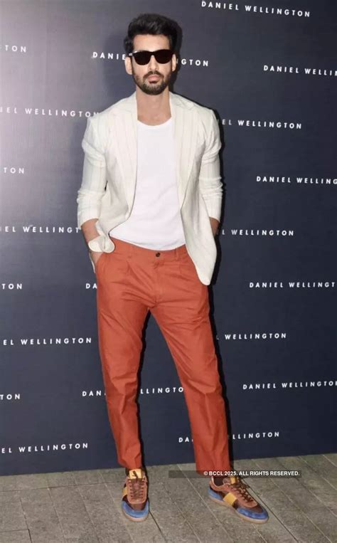 Mrunal Thakur & Dhairya Karwa launch a new eyewear collection in style ...