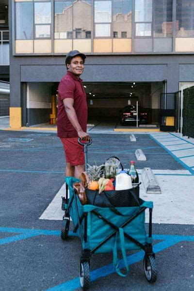 10 Types of Shorts Every One Should Try This Summer : Guide For Men