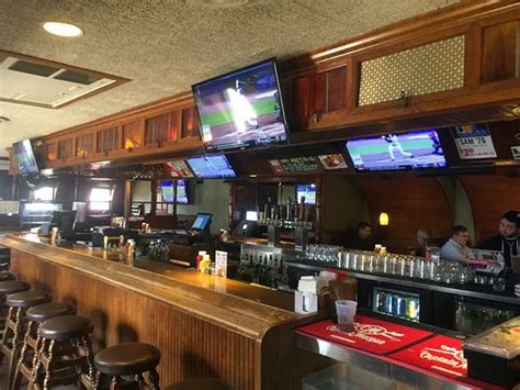 GABE'S NEIGHBORHOOD BAR & KITCHEN, Saint Paul - Menu, Prices ...