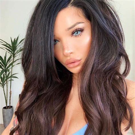 Best Hairstyles For Greasy Hair