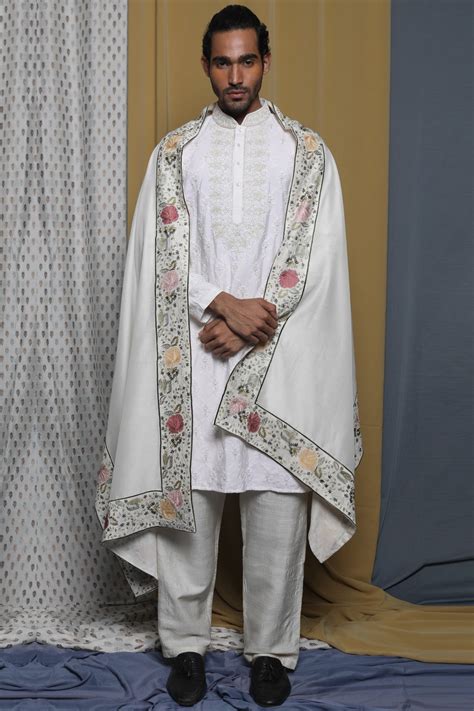 Ecru Embroidered Border Stole – krishnamehtas