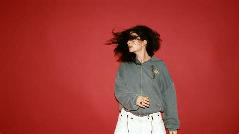 Lorde va aborder son identité de genre sur son prochain single, 'Man of the Year' - RTBF Actus