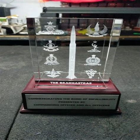 Crystal Photo Frames - 3D Laser Crystal Cube Manufacturer from New Delhi