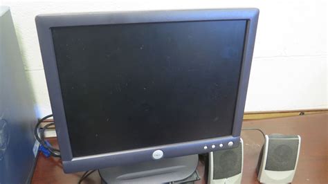 HP Desktop Computer w/ Monitor, Keyboard & Speakers