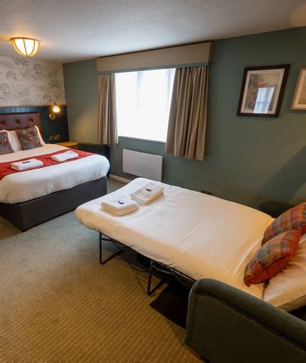 Berkshire Arms Pub Restaurant in Midgham, Newbury