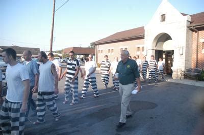 State says, the worst-case scenario: Feds take over county jail | News ...