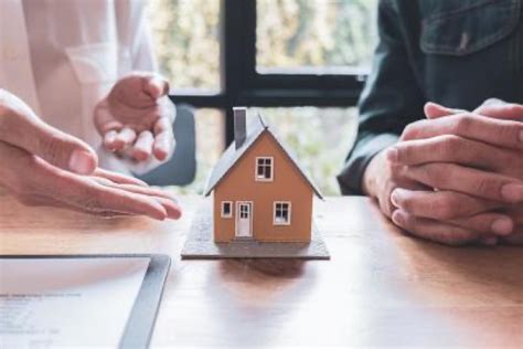 With Rates Expected to Fall, Is Now a Good Time for an Adjustable-Rate ...