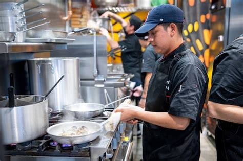 Long-anticipated The Flock, Ritz-Carlton food hall, opens in downtown ...