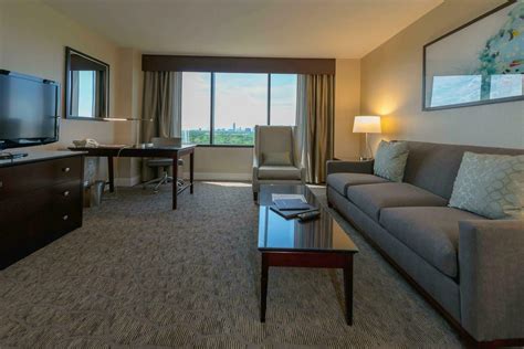 HILTON HOUSTON PLAZA/MEDICAL CENTER HOUSTON - NO RESERVATION COSTS ...