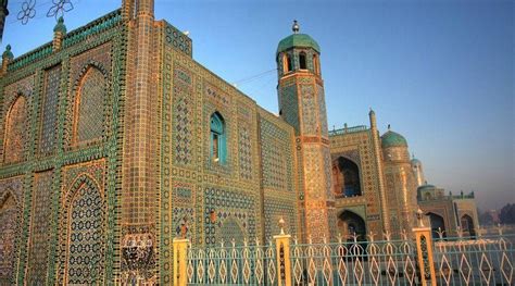Blue Mosque, Mazar-i-Sharif - Tripadvisor