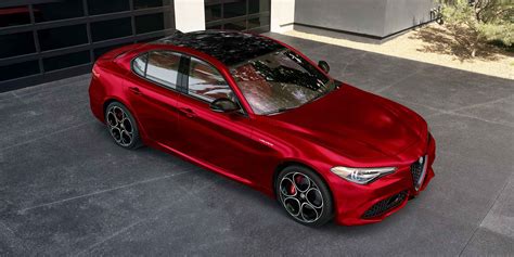 2023 Alfa Romeo Giulia Luxury Sport Sedan | Alfa Romeo Canada