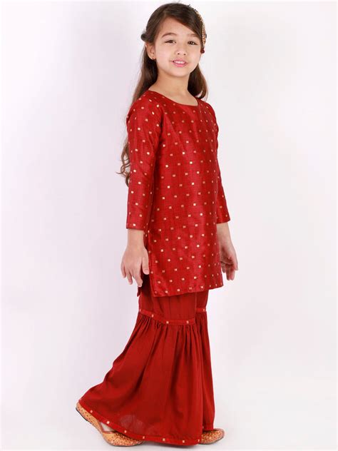 VASTRAMAY Girls' Maroon Zari Kurta And Sharara Set – vastramay
