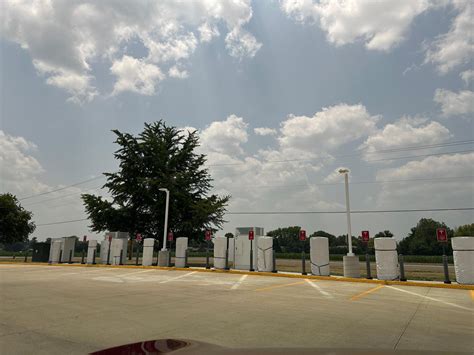 County Market | Champaign, IL | EV Station