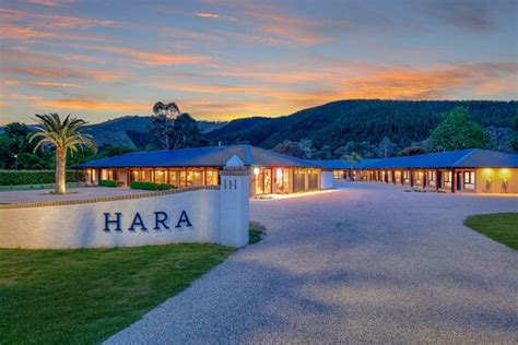HARA HOUSE (Bright, Victoria) - Hotel Reviews, Photos, Rate Comparison ...