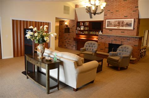 OAKS-HINES FUNERAL HOME - Canton IL - Hours, Directions, Reviews ...