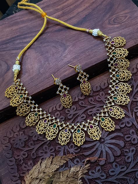 Premium Sayara Collection Trendy design CZ Short Necklace Set – Griiham