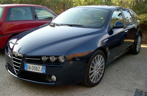 Alfa Romeo 159 Specs And Photos 2005 2006 2007 2008 2009 2010 | Images ...