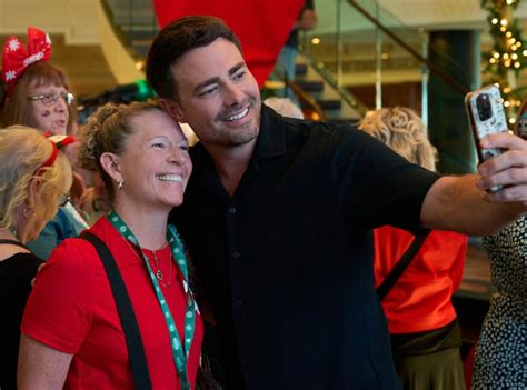 Hallmark Channel Streaming 的图像结果