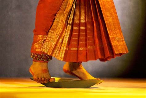 Kuchipudi Dance, Brass Kuchipidi Dance plate, Diameter 15 Inches ...