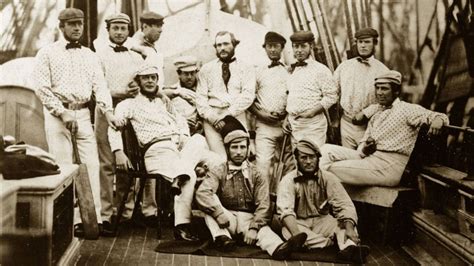 Ducky Diver Photos | Image Gallery and Match Pictures