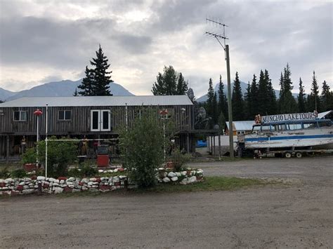 DOUBLE G SERVICE (Muncho Lake) - Inn Reviews, Photos, Rate Comparison ...